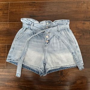 American Eagle Mom Short